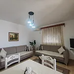 Vangert Apartment